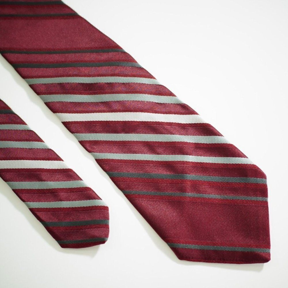 Beau Brummell Red Silver Striped‎ Polyester Woven Short Tie Italy